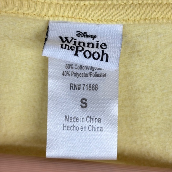 VTG Winnie The Pooh Crewneck Sweatshirt S Oversized Graphic Butter Yellow 90s - Picture 6 of 10
